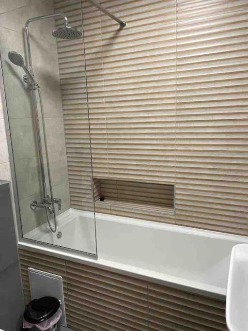 5 Dream Apartment 5 Cu Parcare Privata Oradea Zewnętrze zdjęcie